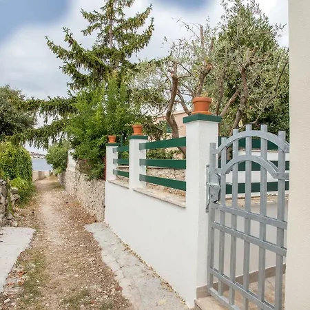 Maestral Estate Apartman *