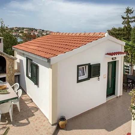 Maestral Estate Apartman *