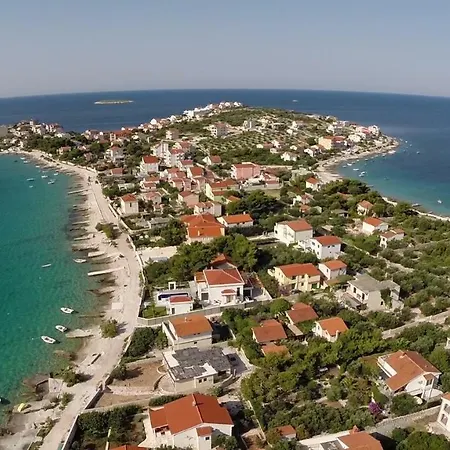 Maestral Estate Apartman Sevid