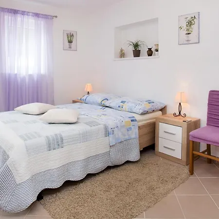 Maestral Estate Apartman *