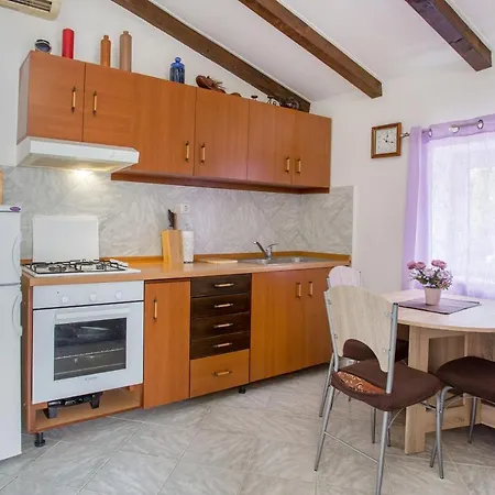 Maestral Estate Apartman *