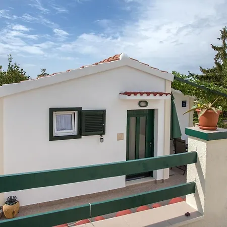 Maestral Estate Apartman Sevid