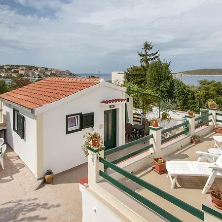 Maestral Estate *
